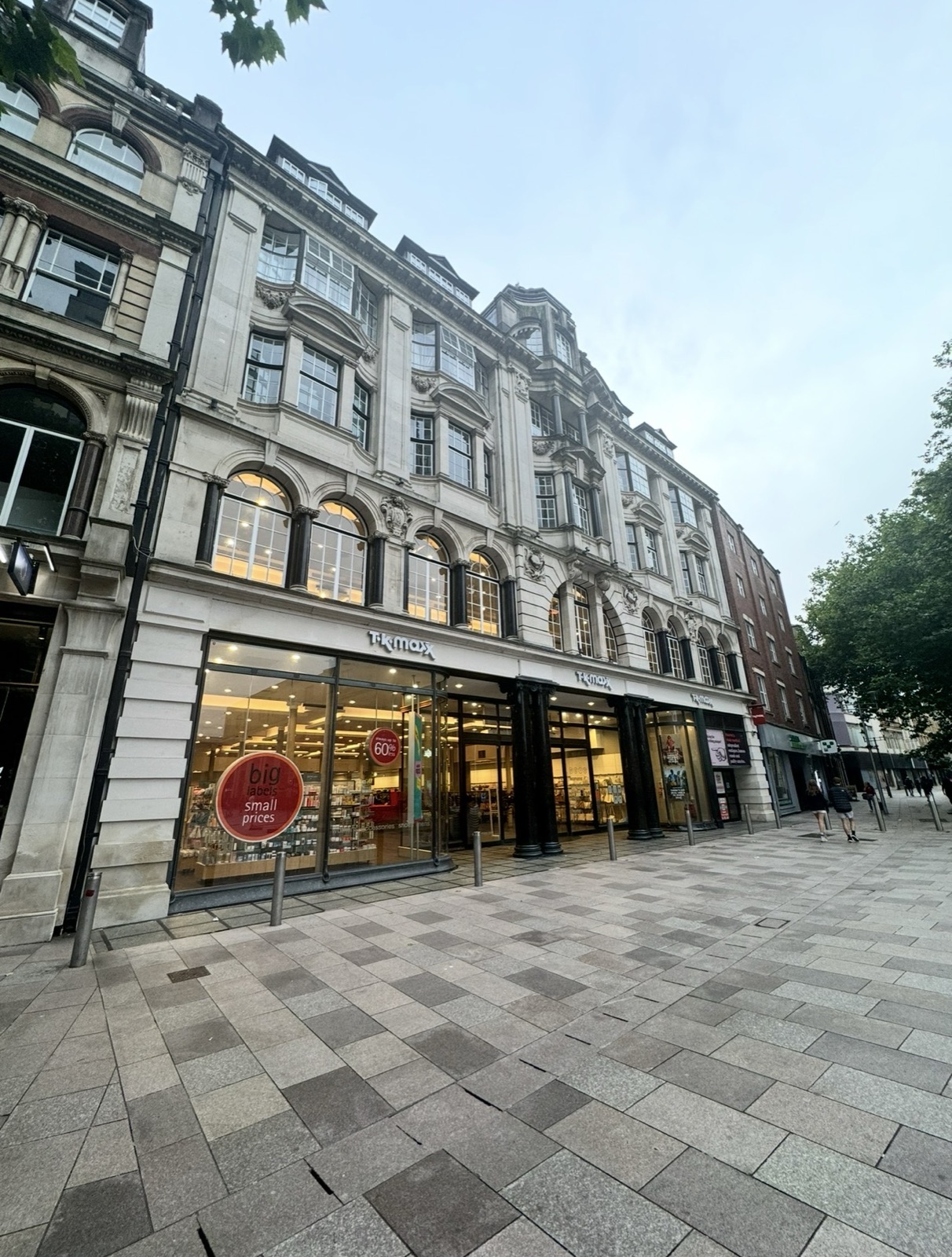 High-street retail site - European retail security rollout